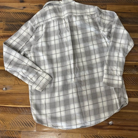 Grey & White Plaid Long Sleeve - Picture 2 of 7